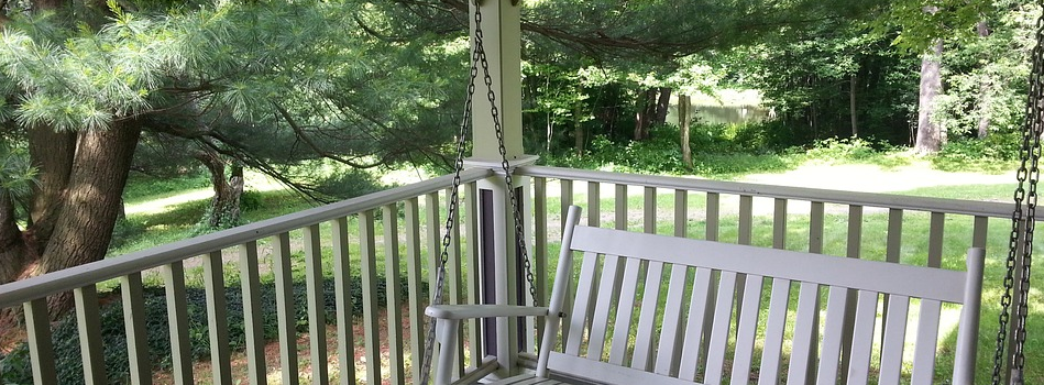 hanging porch swing